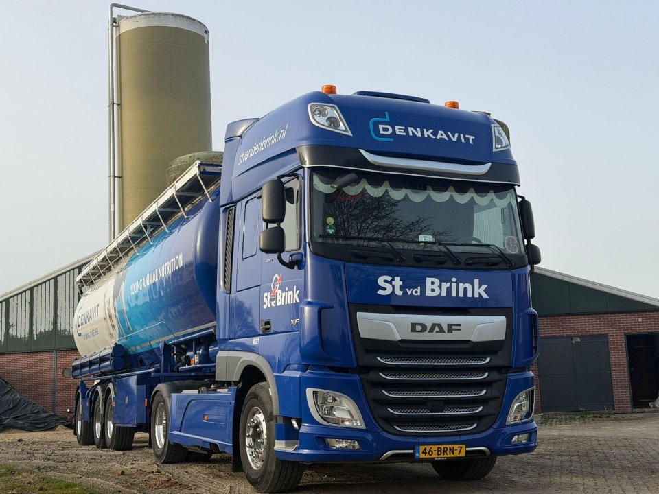 Bulktransport door St vd Brink
