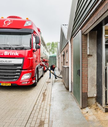 Chauffeur CE Koel/Vries bij St vd Brink