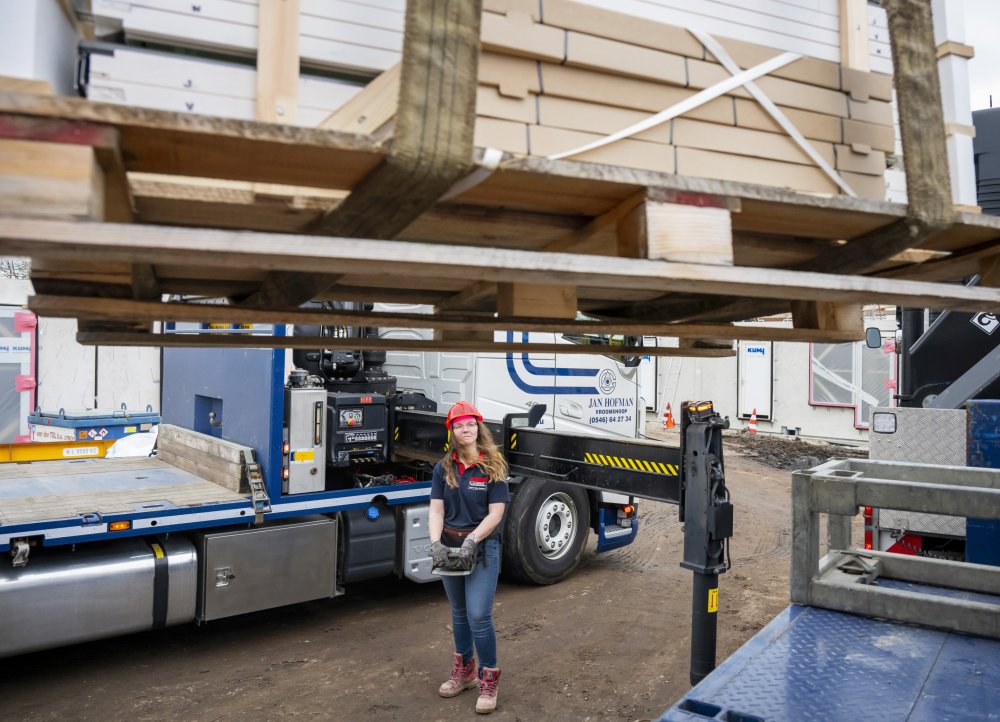 Bouw gerelateerd transport door Jan Hofman Transport