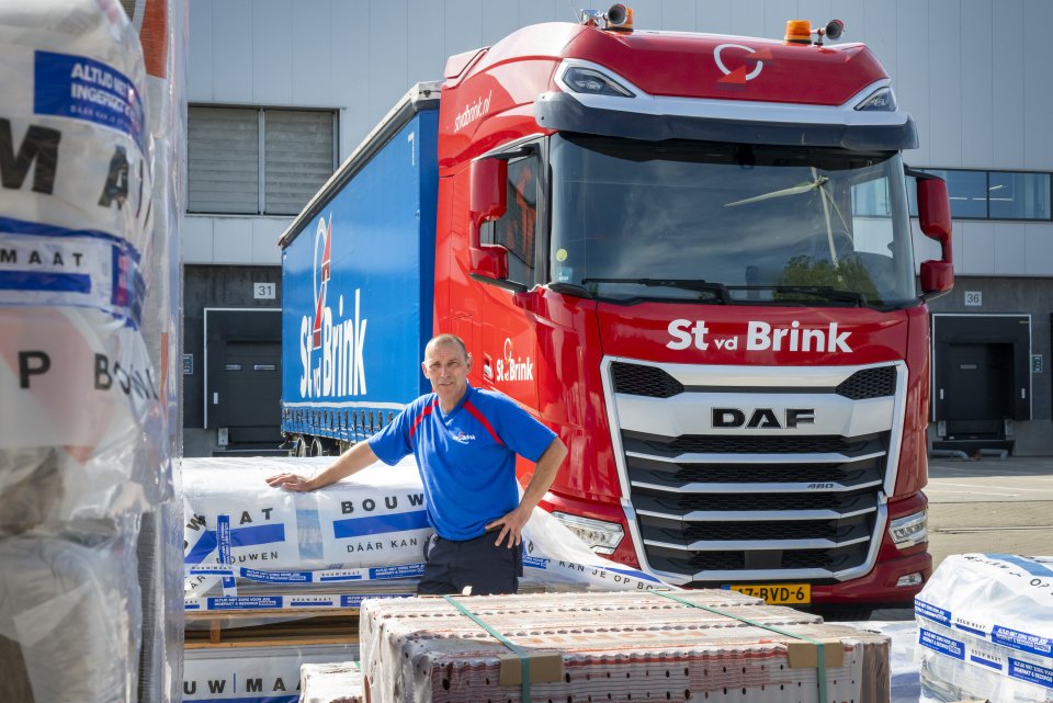 Bouw Transport door St vd Brink