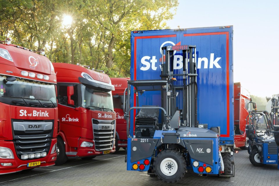 Vrachtwagenchauffeur CE Bouwmaterialen St vd Brink
