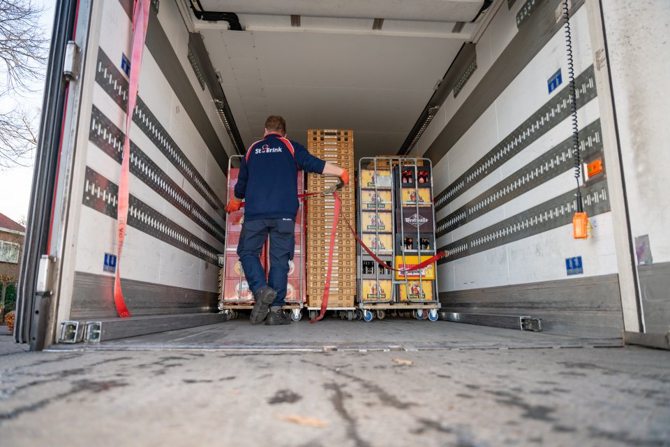Transport voor rolcontainers door St vd Brink