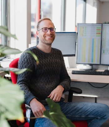 Chauffeur CE Koel/Vries bij St vd Brink