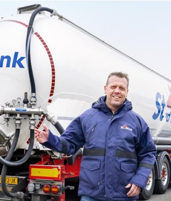 Chauffeur CE Koel/Vries bij St vd Brink