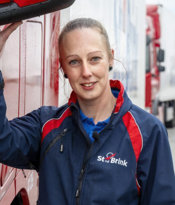 Chauffeur CE Koel/Vries bij St vd Brink