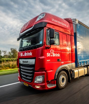 Chauffeur CE Koel/Vries bij St vd Brink